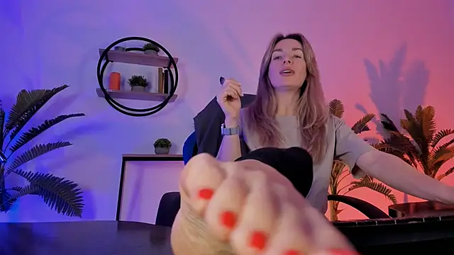 RebeccaMartinez online show from 01-19-25, 12:06