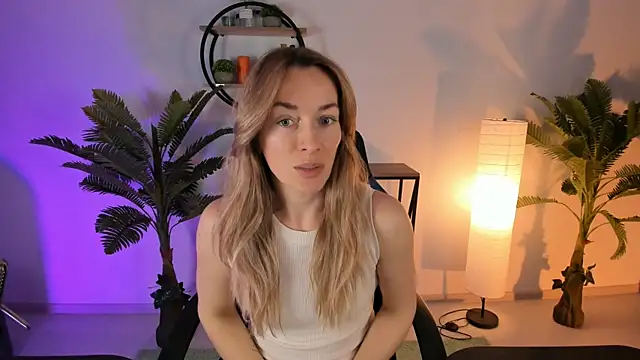 RebeccaMartinez online show from 02-17-25, 05:14