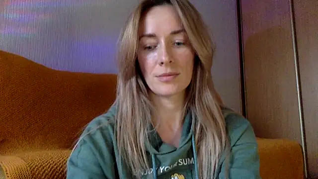 RebeccaMartinez online show from 03-18-25, 02:04