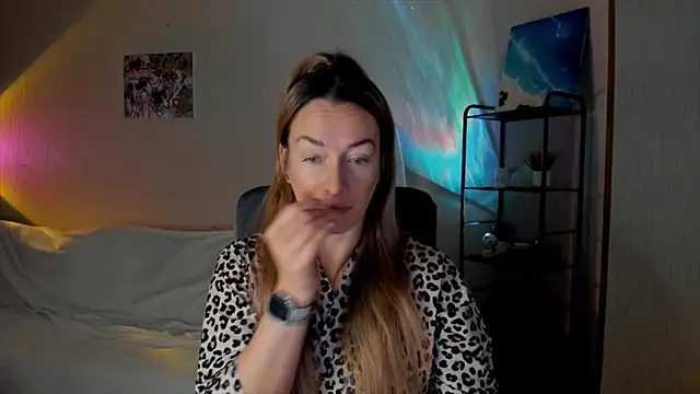 RebeccaMartinez online show from 11-30-25, 06:06