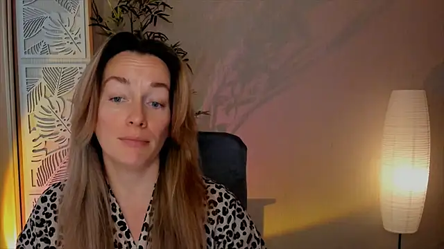 RebeccaMartinez online show from 02-11-26, 05:56