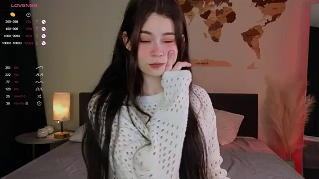 AuroraMari online show from 12-22-24, 11:20