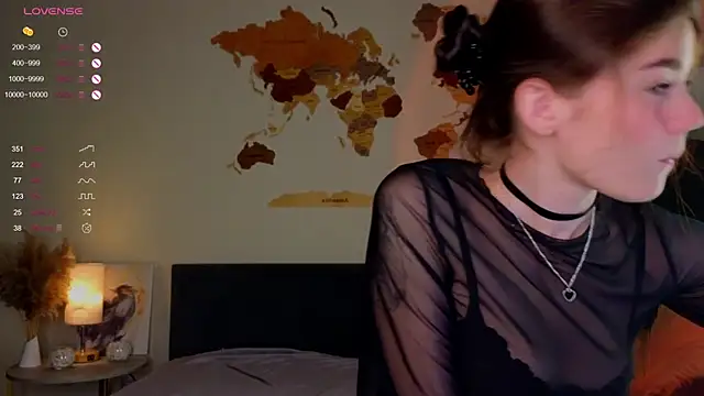 AuroraMari online show from 02-17-25, 11:53