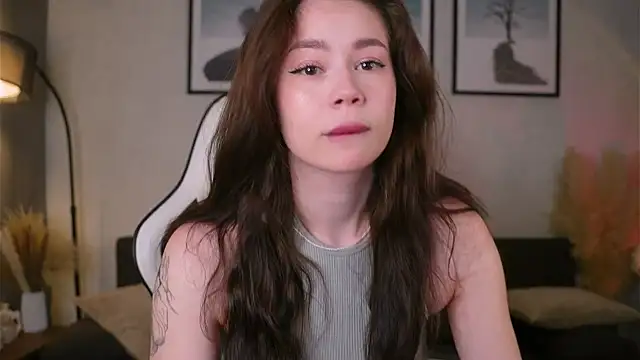 AuroraMari online show from 12-17-25, 11:22