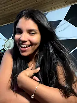 Snapshot of emilyharber chatting on 09-10-25, 02:44 emilyharber online show from 09-10-25, 02:44