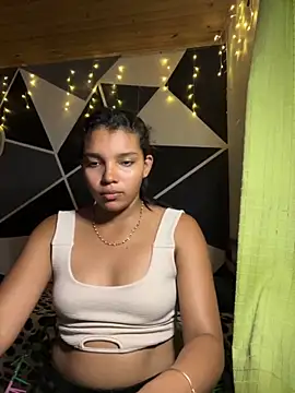 Snapshot of emilyharber chatting on 09-15-25, 03:56 emilyharber online show from 09-15-25, 03:56