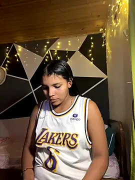 Snapshot of emilyharber chatting on 09-16-25, 07:04 emilyharber online show from 09-16-25, 07:04