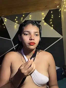 Snapshot of emilyharber chatting on 09-20-25, 06:42 emilyharber online show from 09-20-25, 06:42