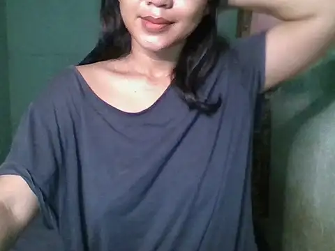 Snapshot of _smiling4u_ chatting on 10-16-25, 09:05  smiling4u  online show from 10-16-25, 09:05