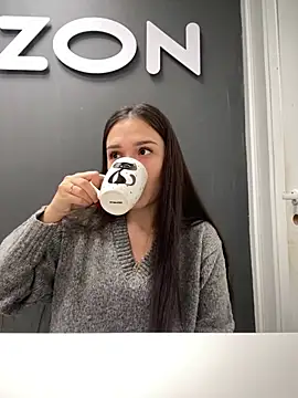 Snapshot of Sweet_Lollypop chatting on 01-07-25, 07:20 Sweet Lollypop online show from 01-07-25, 07:20