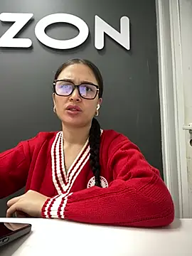 Snapshot of Sweet_Lollypop chatting on 01-23-25, 08:04 Sweet Lollypop online show from 01-23-25, 08:04