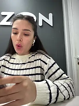 Snapshot of Sweet_Lollypop chatting on 01-26-25, 07:10 Sweet Lollypop online show from 01-26-25, 07:10