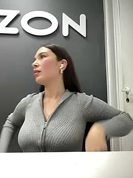 Snapshot of Sweet_Lollypop chatting on 02-04-25, 06:57 Sweet Lollypop online show from 02-04-25, 06:57