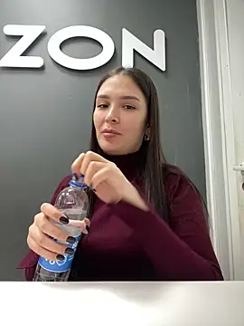 Snapshot of Sweet_Lollypop chatting on 02-12-25, 04:33 Sweet Lollypop online show from 02-12-25, 04:33