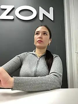 Snapshot of Sweet_Lollypop chatting on 03-04-25, 04:30 Sweet Lollypop online show from 03-04-25, 04:30