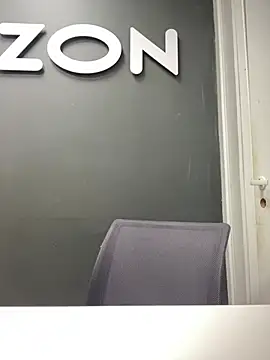 Snapshot of Sweet_Lollypop chatting on 03-12-25, 04:56 Sweet Lollypop online show from 03-12-25, 04:56