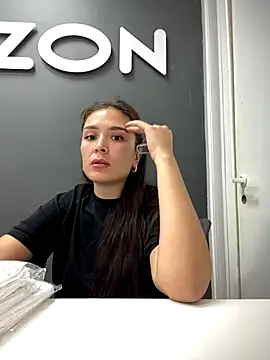 Snapshot of Sweet_Lollypop chatting on 09-15-25, 04:07 Sweet Lollypop online show from 09-15-25, 04:07