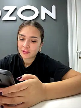 Snapshot of Sweet_Lollypop chatting on 09-16-25, 06:36 Sweet Lollypop online show from 09-16-25, 06:36