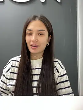 Snapshot of Sweet_Lollypop chatting on 10-21-25, 06:47 Sweet Lollypop online show from 10-21-25, 06:47