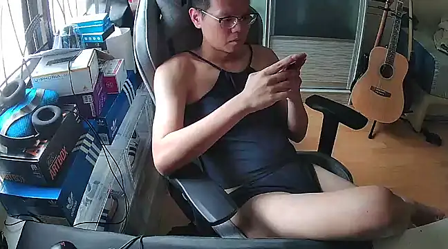 Snapshot of swimsuitloves chatting on 03-23-25, 07:31 swimsuitloves online show from 03-23-25, 07:31