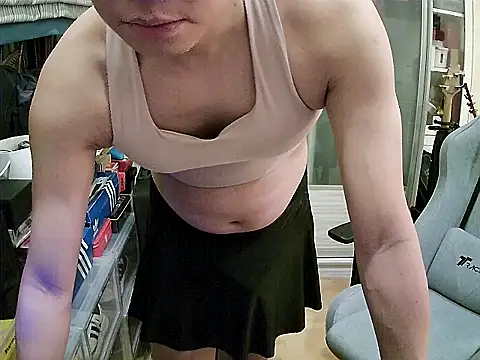 Snapshot of swimsuitloves chatting on 10-05-25, 03:10 swimsuitloves online show from 10-05-25, 03:10