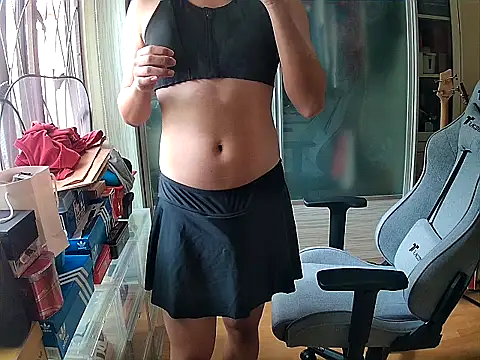 Snapshot of swimsuitloves chatting on 10-24-25, 03:14 swimsuitloves online show from 10-24-25, 03:14