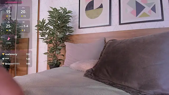 Snapshot of susan_cute198 chatting on 02-16-25, 03:27 susan cute198 online show from 02-16-25, 03:27