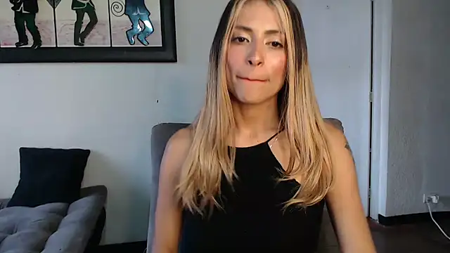 Snapshot of Liamiler01_ chatting on 03-06-25, 03:13 Liamiler01 online show from 03-06-25, 03:13