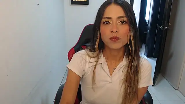 Snapshot of Liamiler01_ chatting on 11-28-25, 02:53 Liamiler01 online show from 11-28-25, 02:53