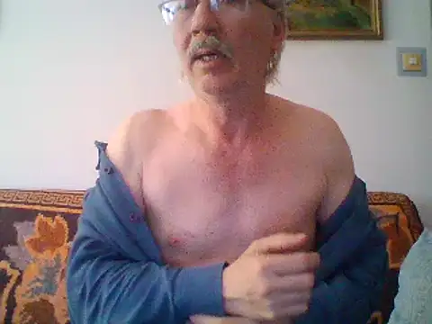 Snapshot of cumloverboyxx69 chatting on 02-19-25, 01:17 cumloverboyxx69 online show from 02-19-25, 01:17