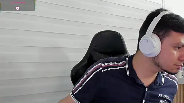 Snapshot of Rick_Diesel_ chatting on 11-07-25, 03:17 Rick Diesel online show from 11-07-25, 03:17