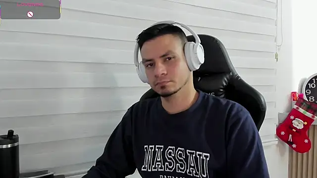 Snapshot of Rick_Diesel_ chatting on 11-14-25, 04:55 Rick Diesel online show from 11-14-25, 04:55