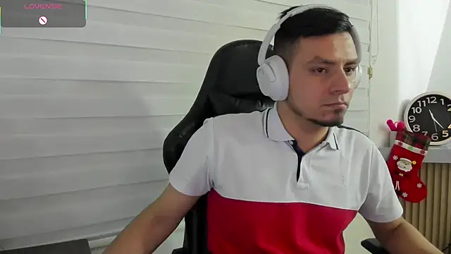 Snapshot of Rick_Diesel_ chatting on 11-19-25, 04:23 Rick Diesel online show from 11-19-25, 04:23