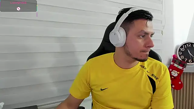 Snapshot of Rick_Diesel_ chatting on 11-20-25, 04:23 Rick Diesel online show from 11-20-25, 04:23