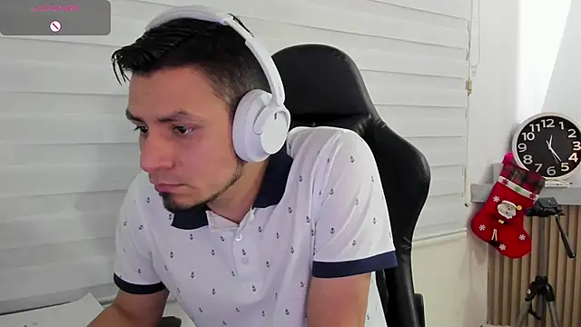 Snapshot of Rick_Diesel_ chatting on 12-02-25, 05:24 Rick Diesel online show from 12-02-25, 05:24