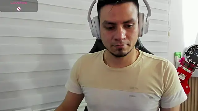 Snapshot of Rick_Diesel_ chatting on 12-16-25, 04:06 Rick Diesel online show from 12-16-25, 04:06