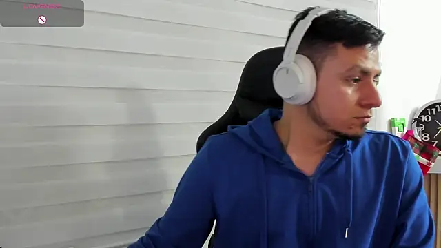 Snapshot of Rick_Diesel_ chatting on 12-17-25, 03:34 Rick Diesel online show from 12-17-25, 03:34