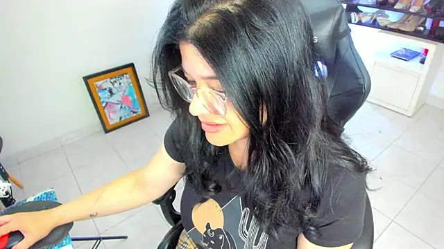 BellaFlaming online show from 04-04-26, 11:18