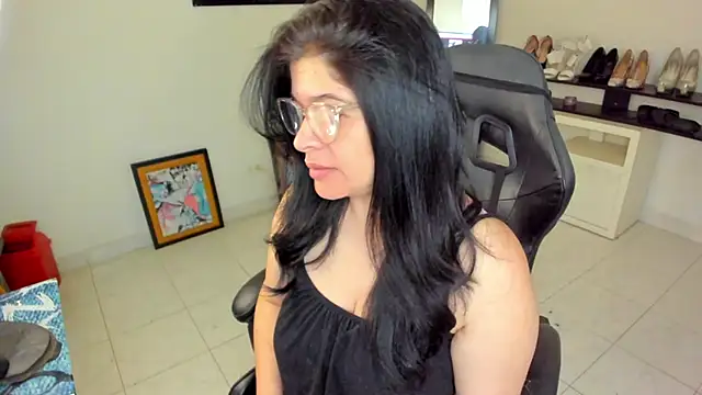 BellaFlaming online show from 04-27-26, 10:35