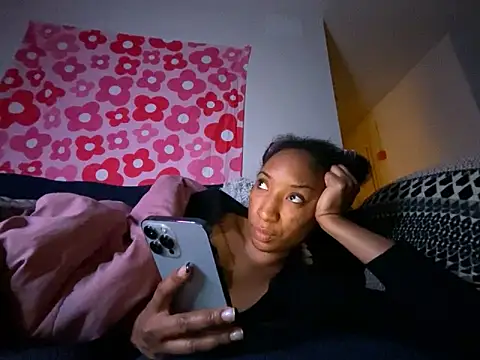 Iceblanca online show from 10-13-25, 10:15