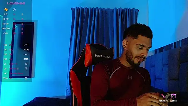 Snapshot of Christian_thor chatting on 01-08-25, 04:23 Christian thor online show from 01-08-25, 04:23