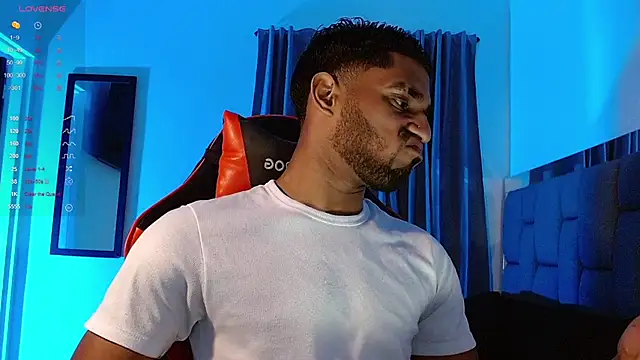 Snapshot of Christian_thor chatting on 02-14-25, 04:26 Christian thor online show from 02-14-25, 04:26