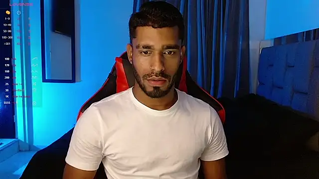 Snapshot of Christian_thor chatting on 02-25-25, 03:42 Christian thor online show from 02-25-25, 03:42