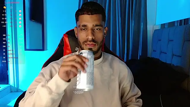 Snapshot of Christian_thor chatting on 02-26-25, 04:47 Christian thor online show from 02-26-25, 04:47