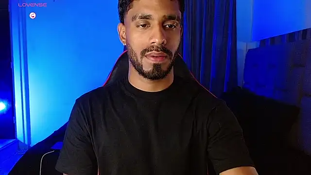 Snapshot of Christian_thor chatting on 10-11-25, 04:01 Christian thor online show from 10-11-25, 04:01