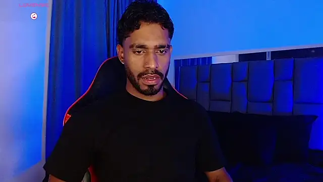 Snapshot of Christian_thor chatting on 10-13-25, 04:34 Christian thor online show from 10-13-25, 04:34