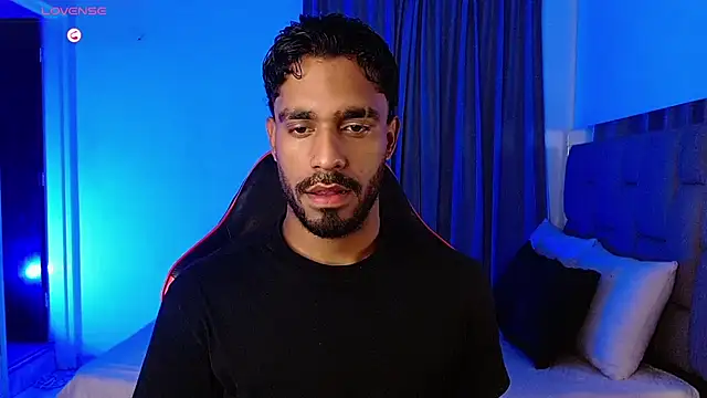 Snapshot of Christian_thor chatting on 11-14-25, 03:27 Christian thor online show from 11-14-25, 03:27