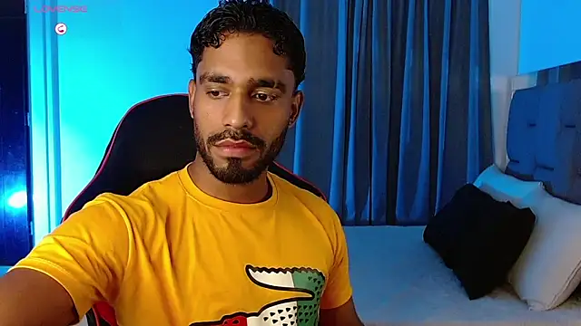 Snapshot of Christian_thor chatting on 11-15-25, 03:48 Christian thor online show from 11-15-25, 03:48