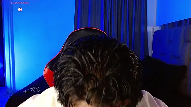 Snapshot of Christian_thor chatting on 12-04-25, 03:27 Christian thor online show from 12-04-25, 03:27