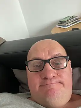 vanjbi45 online show from 02-02-25, 12:24